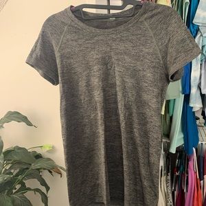 Lululemon Short sleeve top Swiftly